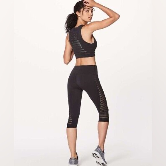 lululemon Reveal Crop - Picture 3 of 4
